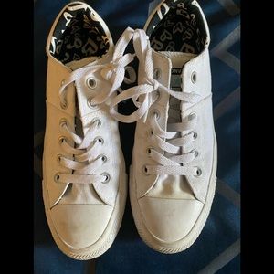 White converse gym shoes
